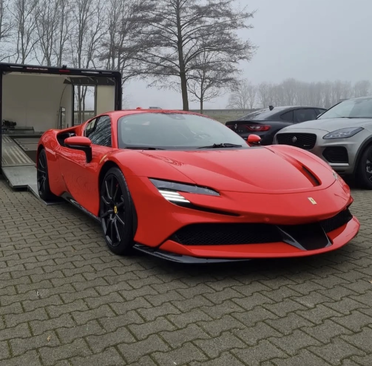Ferrari bei einem realen Fahrzeugprojekt